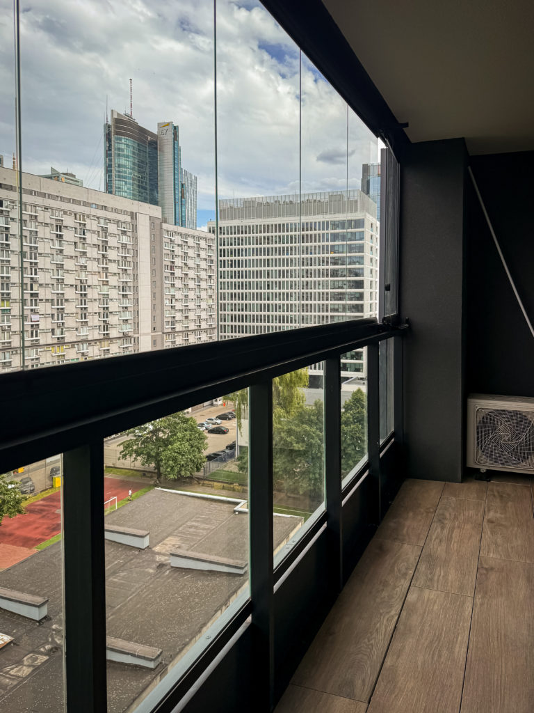 Grzybowska 37 m 72 balkon